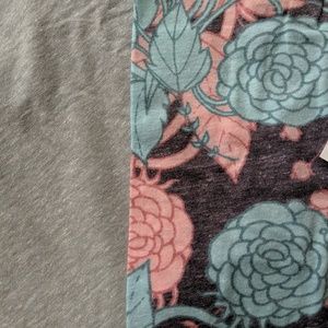 Lularoe Large Aqua & Coral Heathered Dahlia Print